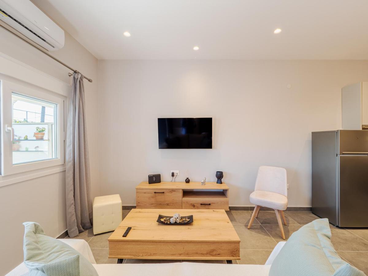 M&K - Maria'S Stylish Apartment Near Alykes Beach Corfu  外观 照片