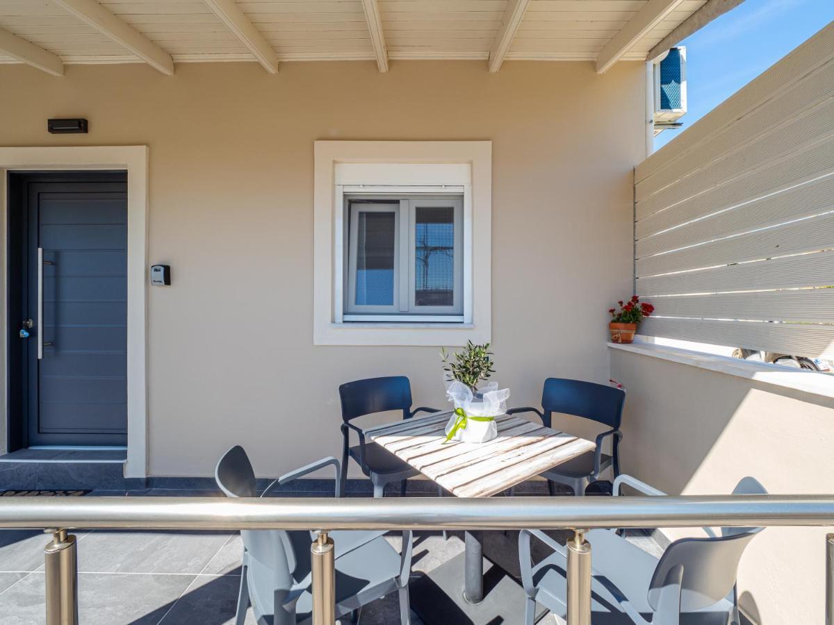M&K - Maria'S Stylish Apartment Near Alykes Beach Corfu  外观 照片