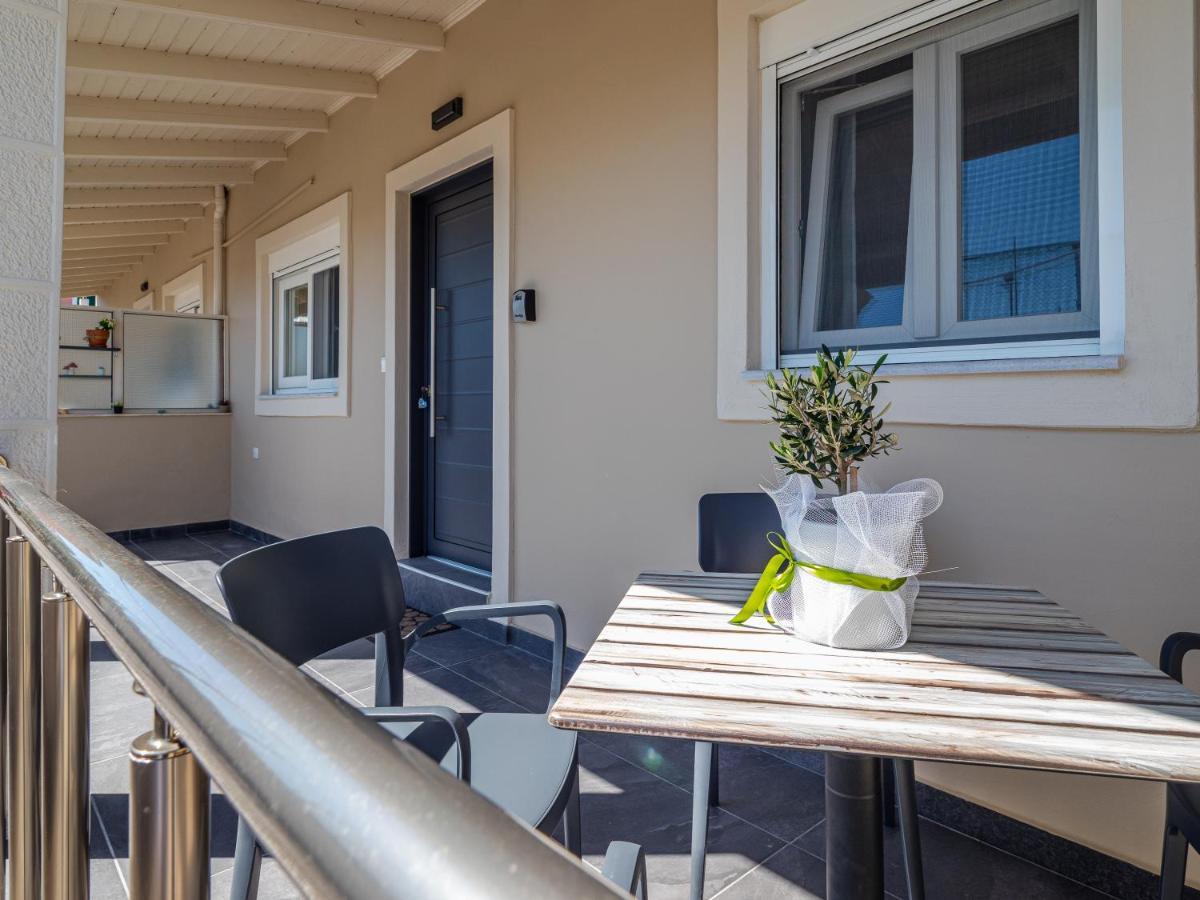 M&K - Maria'S Stylish Apartment Near Alykes Beach Corfu  外观 照片