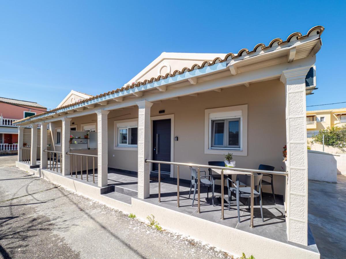 M&K - Maria'S Stylish Apartment Near Alykes Beach Corfu  外观 照片