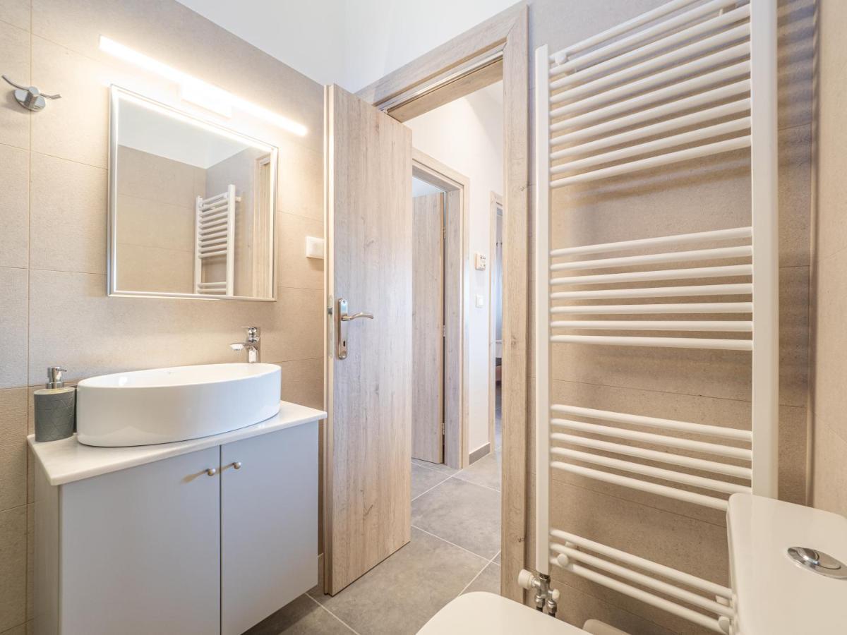 M&K - Maria'S Stylish Apartment Near Alykes Beach Corfu  外观 照片